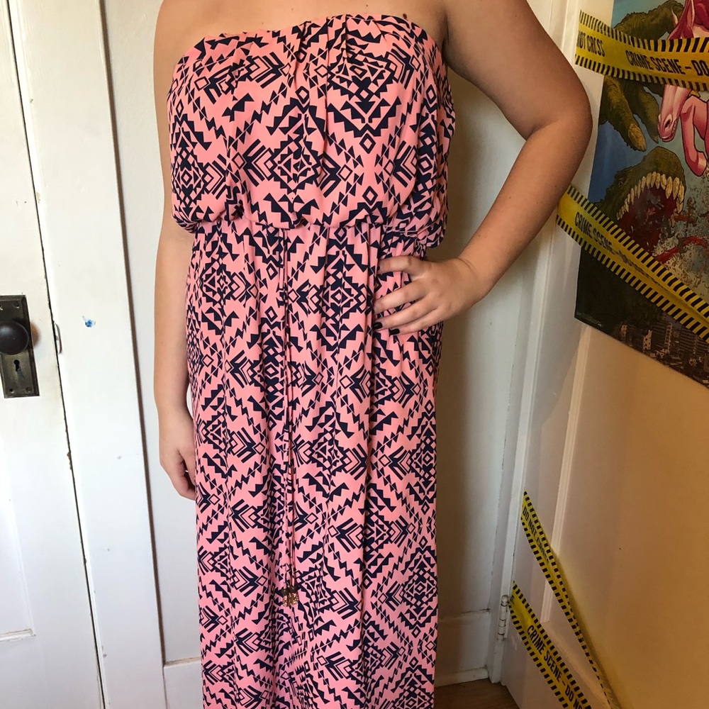 Long, pink/salmon dress with navy blue design